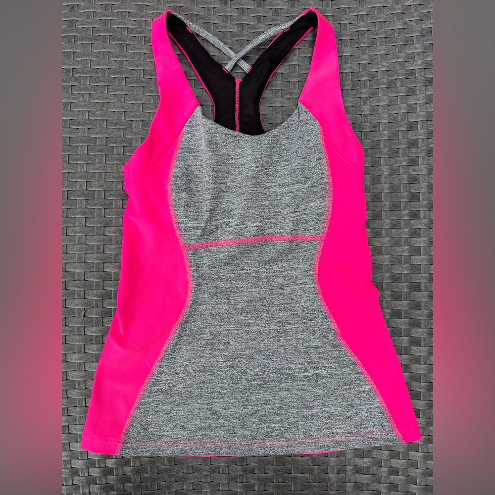 Lucy Workout Top Tank Top